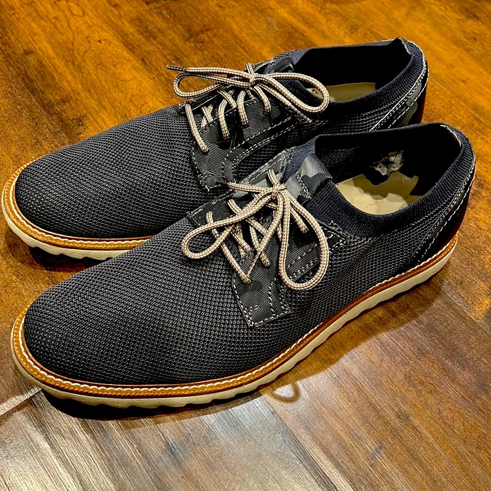 Johnston & Murphy - Duncan Knit Plain Toe. Navy Knit/ Camo-Embossed Leather.